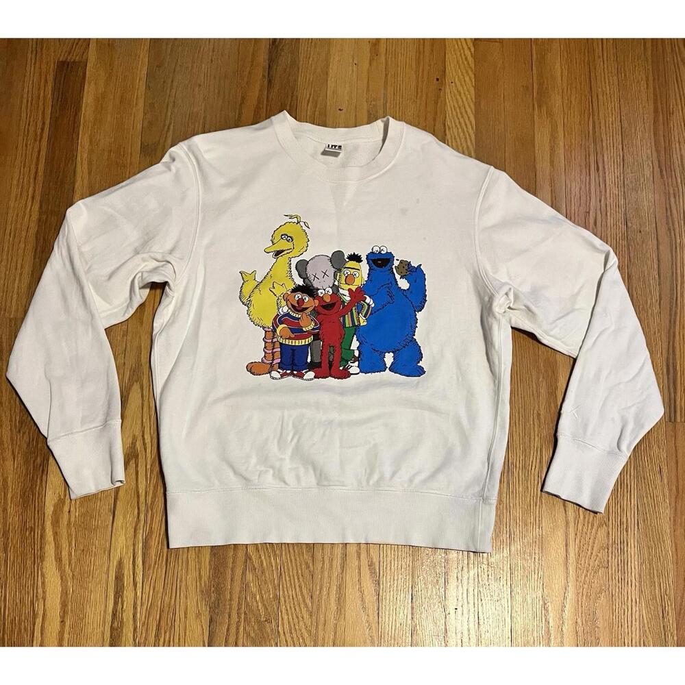 KAWS X UT Uniqlo Sesame Street Crewneck Sweatshirt Small Cream Pullover